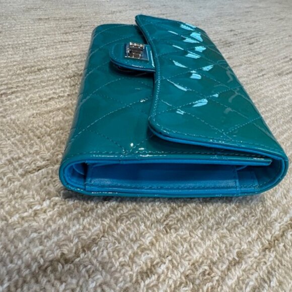 Chanel Wallet - Picture 4 of 16